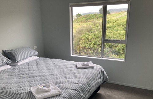 Kaka Point House | Seaside Holiday House, 30m from the beach.