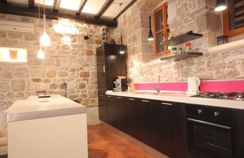 Komiza House | Seaside holiday house Komiža, Vis (K-3469)