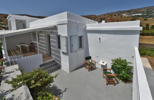 Exomvourgo House | Seaside home in Kardiani/Giannaki bay - Agnes's Home