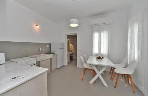 Exomvourgo House | Seaside home in Kardiani/Giannaki bay - Agnes's Home