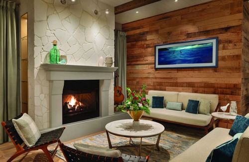 Lower Lonsdale Hotel | Seaside Hotel North Vancouver