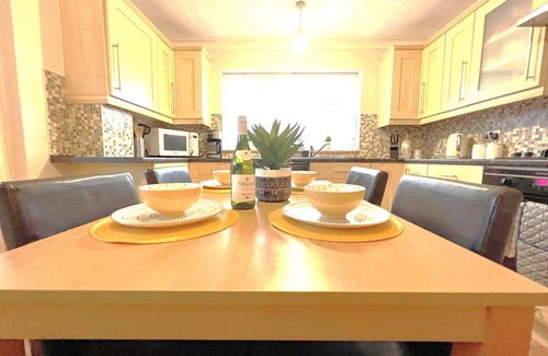 Lancing House | Seaside House Lancing with Parking