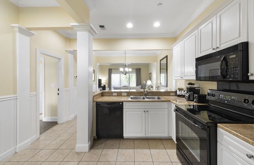 North Litchfield Beach Condo | Seaside Inn 1 bedroom condo w/Kitchen and Balcony
