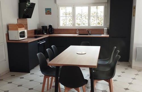 Les Mathes Villa | Seaside, La Palmyre pretty 8-9 P villa in quiet enclosed grounds Poitou Charente