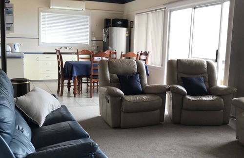 Port Macdonnell House | Seaside Landing - Vacation Beach House