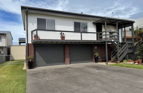 Port Macdonnell House | Seaside Landing - Vacation Beach House