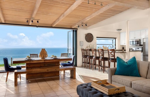 Leucadia House | Seaside Luxury Duplex with Putting Green E950-0