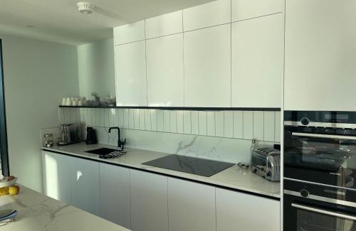 Southend-on-Sea Apartment | Seaside Luxury Retreat