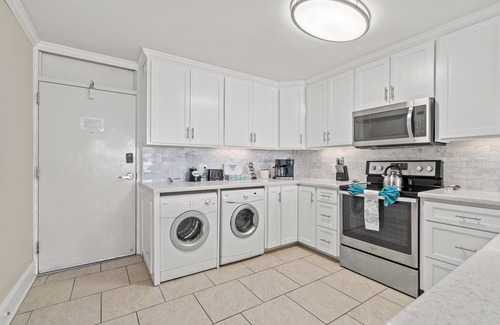Silver Sands Beach Condo | *Seaside OASIS* 2B-2B Condo with a Gorgeous View!
