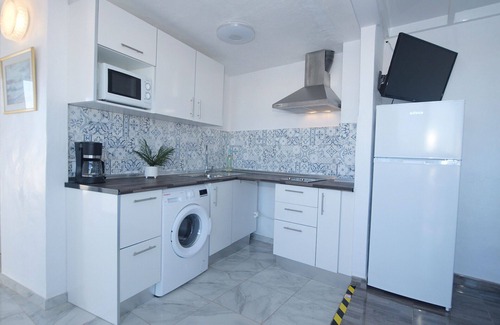 Punta Mujeres Apartment | Seaside Piscina Natural Las Salinas