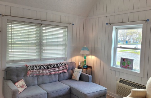 Oriental Apartment | Seaside - Quaint apartment in the Village!