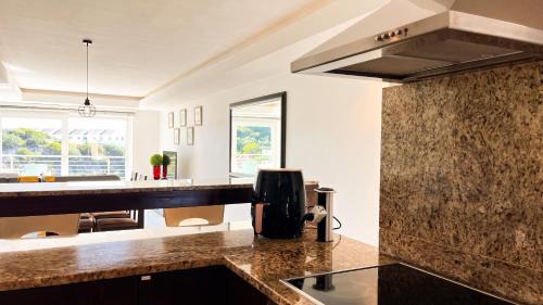 Summerstrand Apartment | Seaside Rainbow Retreat At The Pearls #inverter