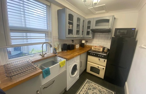 Southwick Apartment | Seaside Retreat in Shoreham with sauna & spa hire