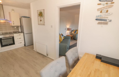 Morfa Bychan Cottage | SEASIDE RETREAT, family friendly, with a garden in Porthmadog