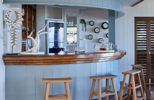 Fernkloof House | Seaside Retreat In Hermanus On Cliff path. Equipped with solar inverter system