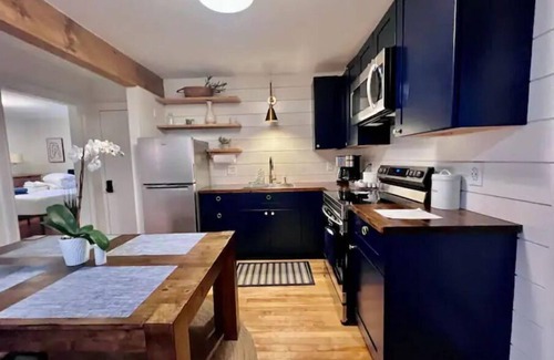 Portland Apartment | Seaside Retreat in Cape Elizabeth. Walk to 2 Beaches, restaurants + coffee shops
