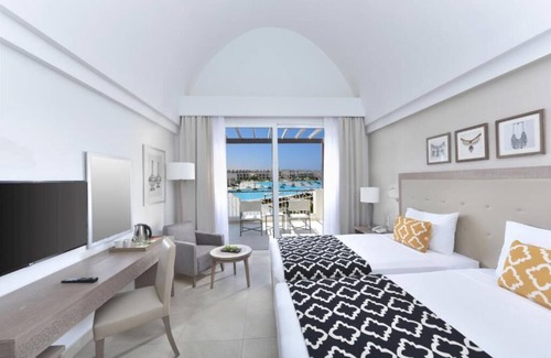 El Quseir Hotel | Seaside Serenity | 3 Poolside Rooms + Spa, Yoga, Tennis & Coral Reef Diving