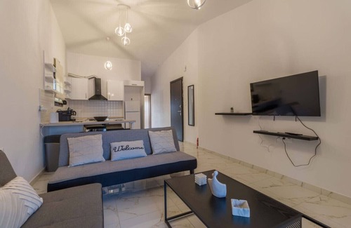 Kato Almiri Apartment | Seaside Serenity Suite in Loutra