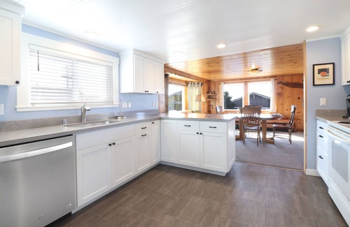 Dillon Beach House | Seaside Serenity: 3-Bedroom Cottage Steps from the Beach!