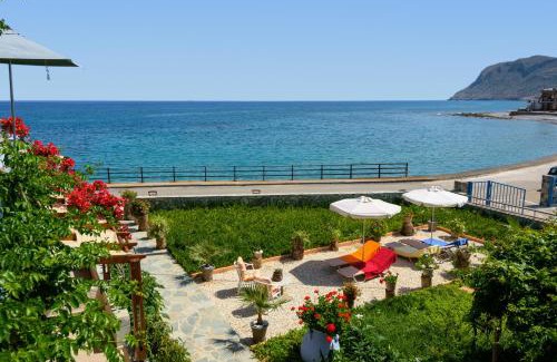 Milatos Beach House | Seaside Studios