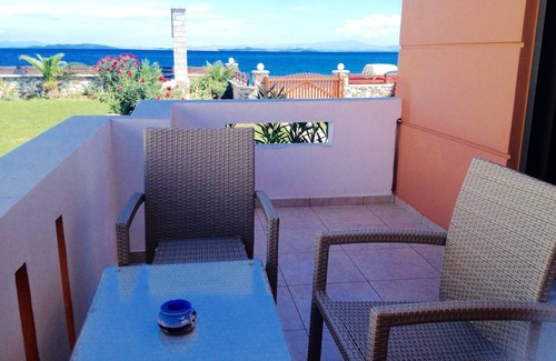 Skala Neon Kidonion Villa | Seaside Villa, 2 bedrooms, Lesbos Island Greece