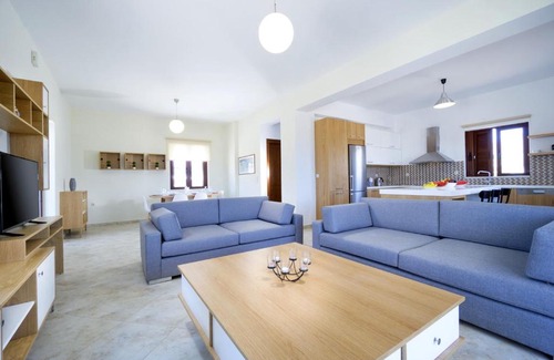 Trachilos Villa | Seaside Villa Balos