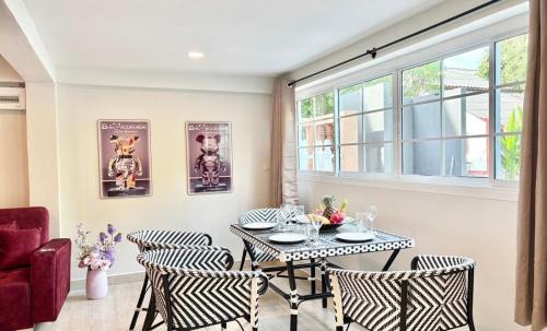 Bang Po House | Seaside Villa Bangpor - A Beachside Retreat