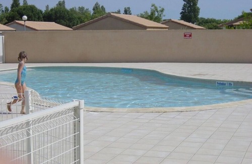 Portiragnes-Plage Villa | Seaside villa, Wifi, secure residence with swimming pool