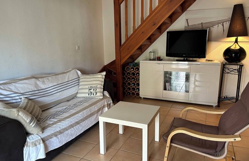 Portiragnes-Plage Villa | Seaside villa, Wifi, secure residence with swimming pool