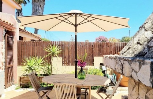 Capoterra Villa | Seaside villa with garden BBQ