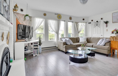 Riley Park-Little Mountain House | Season’s Touch-Spacious 4br/2ba/5beds/QE Park/Hillcrest Centre/Main/downtown