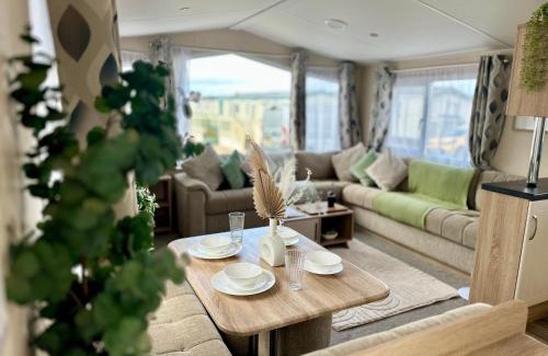 Redcar House | Season Stays