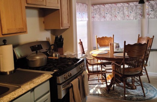 Hopewell Junction House | Seasonal Bungalow in the heart of the Hudson Valley