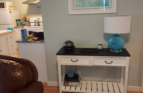 Westbrook Center Cottage | Seasonal cottage rental,waterview