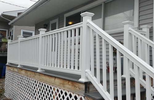 Westbrook Center Cottage | Seasonal cottage rental,waterview