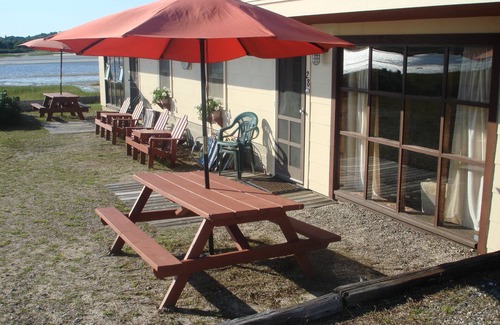 Wells Beach Cottage | Seasonal Duplex Maine Cottage (2023 dates - Check back 1-15-23)