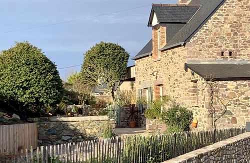 Frehel House | Seasonal House Rental