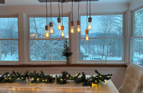 Bethel House | Seasonal rental 25/26 Spacious & Bright- Charming New England home