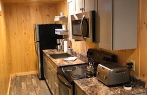 Wilmington Apartment | Seasonal Rental Available - One-Bedroom Apartment in Wilmington, VT