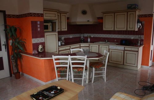 Caux Apartment | Seasonal rental of air-conditioned gîtes, swimming pool
