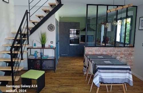 Lannilis House | Seasonal rental: Renovated workshop with swimming pool 10 minutes from the beach