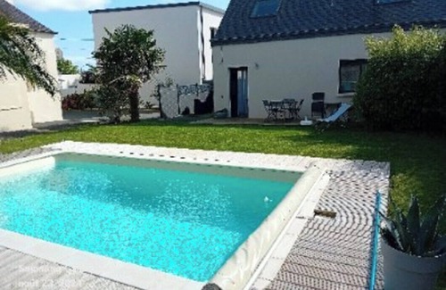Lannilis House | Seasonal rental: Renovated workshop with swimming pool 10 minutes from the beach