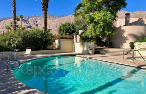 Warm Sands Condo | Seasonal - Updated Condo in Village Racquet Club!