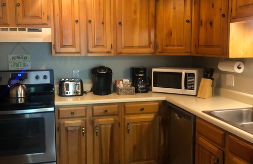 Bartlett House | Seasons at Attitash Townhouse - Sleeps 10, 2Bedroom, 2 Bath, Family Friendly!