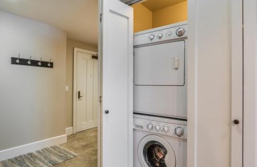 Sandpoint Apartment | Seasons at Sandpoint - Managed by Elite Alliance