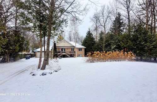 Collingwood House | Seasons by the Bay! Lakehouse on Georgian Bay. Short drive to town, ski or beach