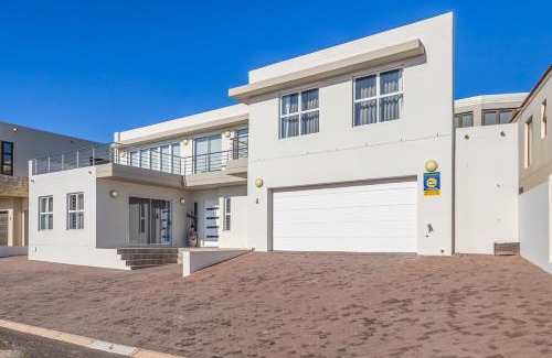 Calypso Beach House | Seasons of Serenity, Langebaan, 8-sleeper