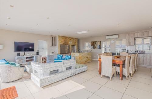 Calypso Beach House | Seasons of Serenity, Langebaan, 8-sleeper