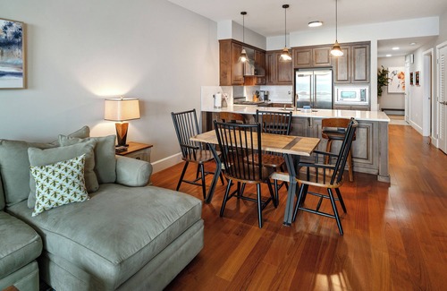 Sandpoint Condo | Seasons Waterfront | Pool, Marina, Hot Tub, Spa