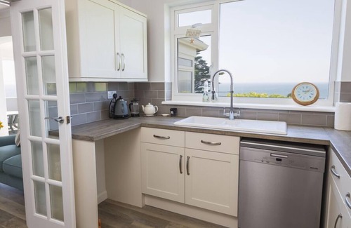 Bigbury-on-Sea Cottage | SEASPRAY (BIGBURY-ON-SEA), family friendly in Bigbury-On-Sea
